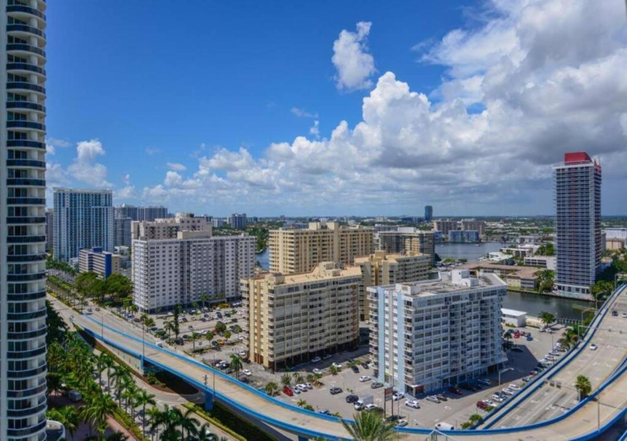 Beachfront Condo With Mesmerizing Views Hollywood Kültér fotó