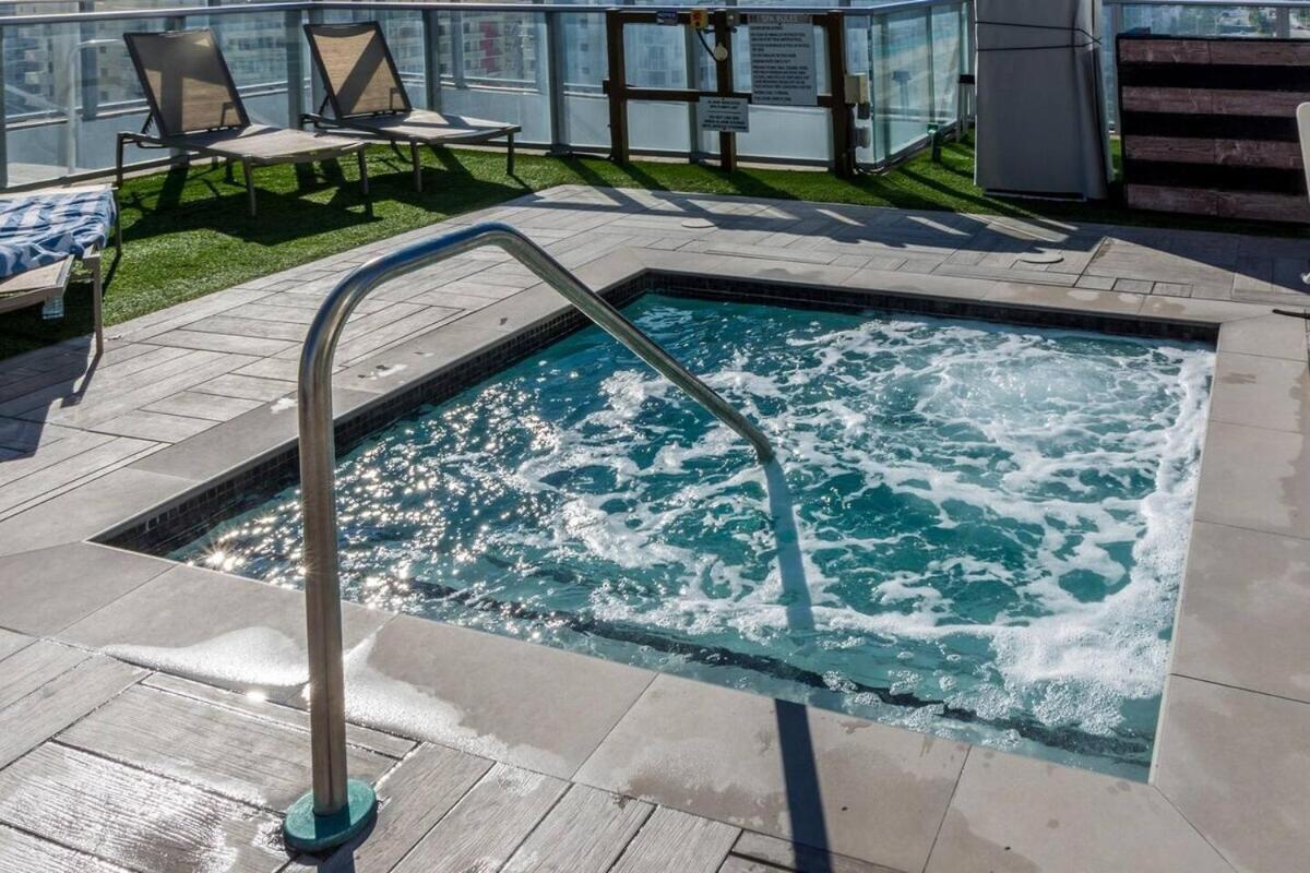 Beachfront Condo With Mesmerizing Views Hollywood Kültér fotó